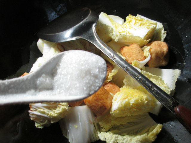 油豆腐烧白菜步骤7