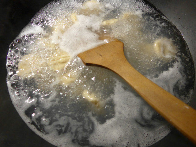 白菜炒燕麦疙瘩片步骤5