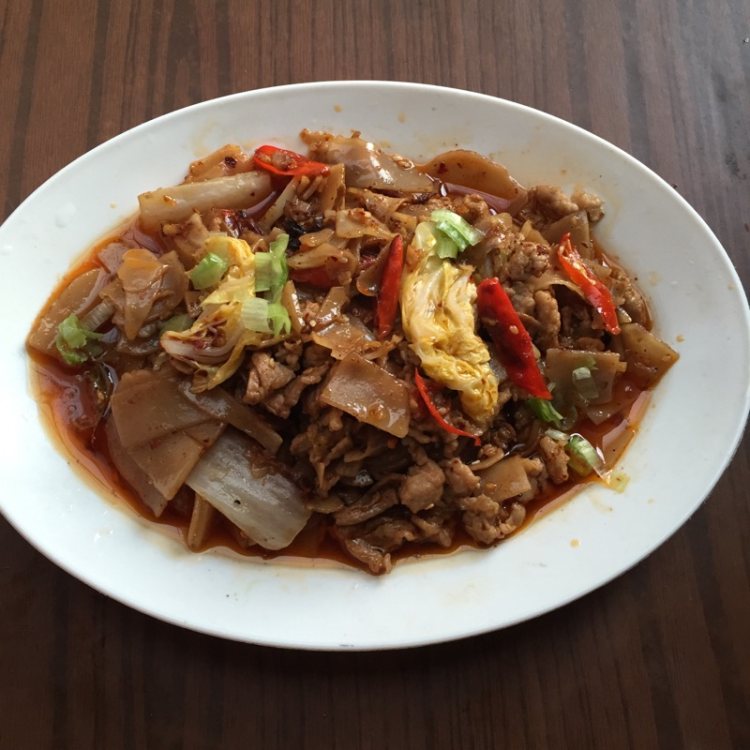 碱水粑炒白菜肉丝步骤9
