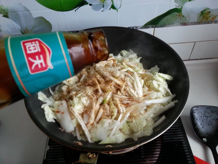 白菜炖冷冻豆腐步骤7