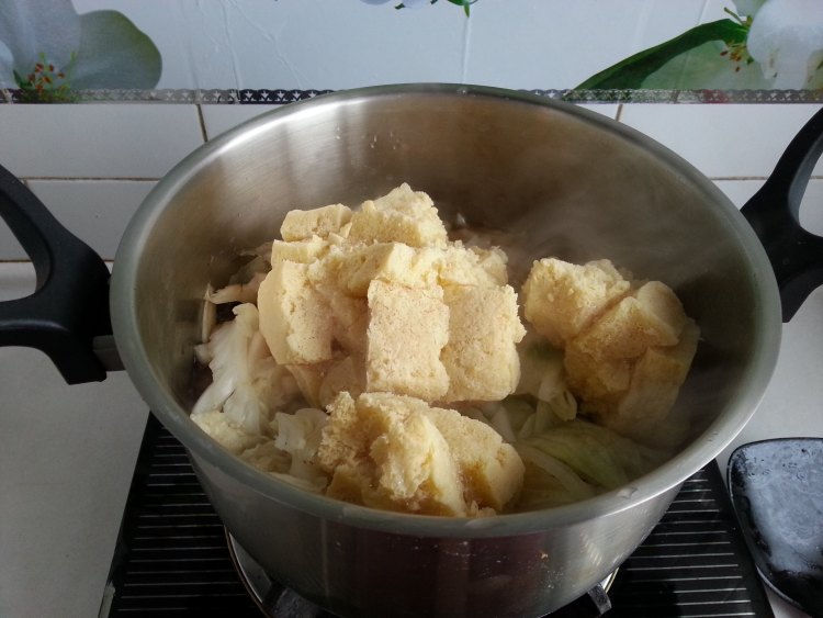 白菜炖冷冻豆腐步骤8