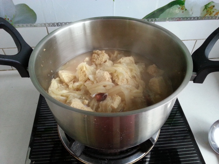 白菜炖冷冻豆腐步骤10