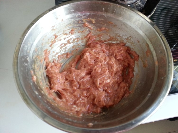 猪肉香菇水饺步骤1