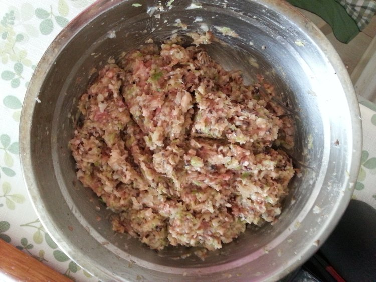 猪肉香菇水饺步骤4