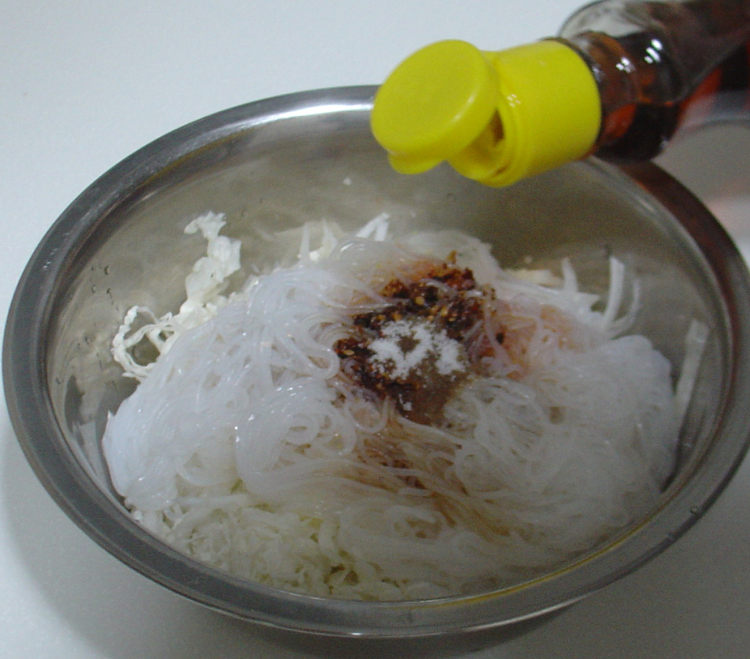 白菜拌粉丝步骤13