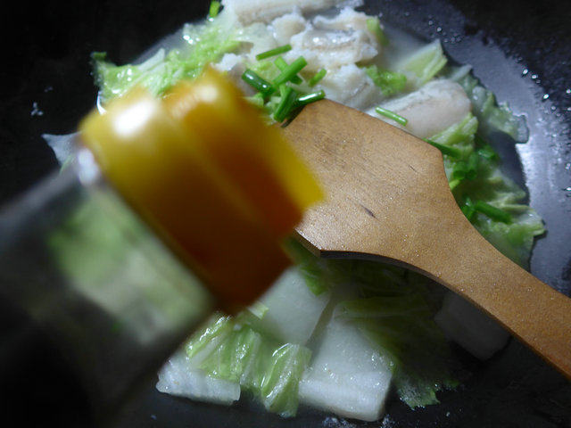 白菜煮虾潺步骤6