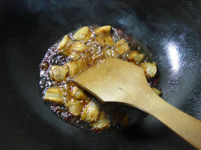 猪肉白菜煮土豆步骤3
