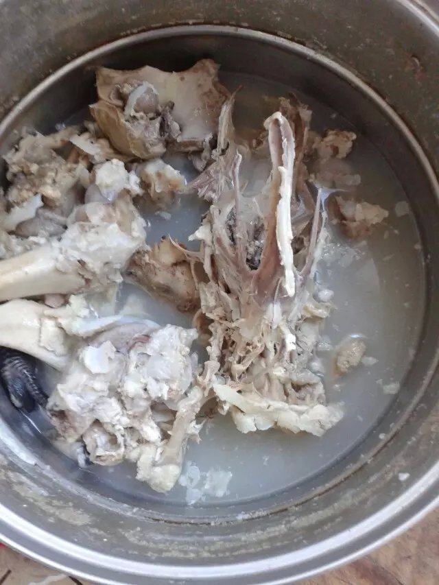 家常粉丝烧白菜步骤7