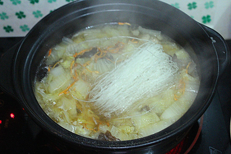 虫草白菜木耳肉丸粉丝步骤7