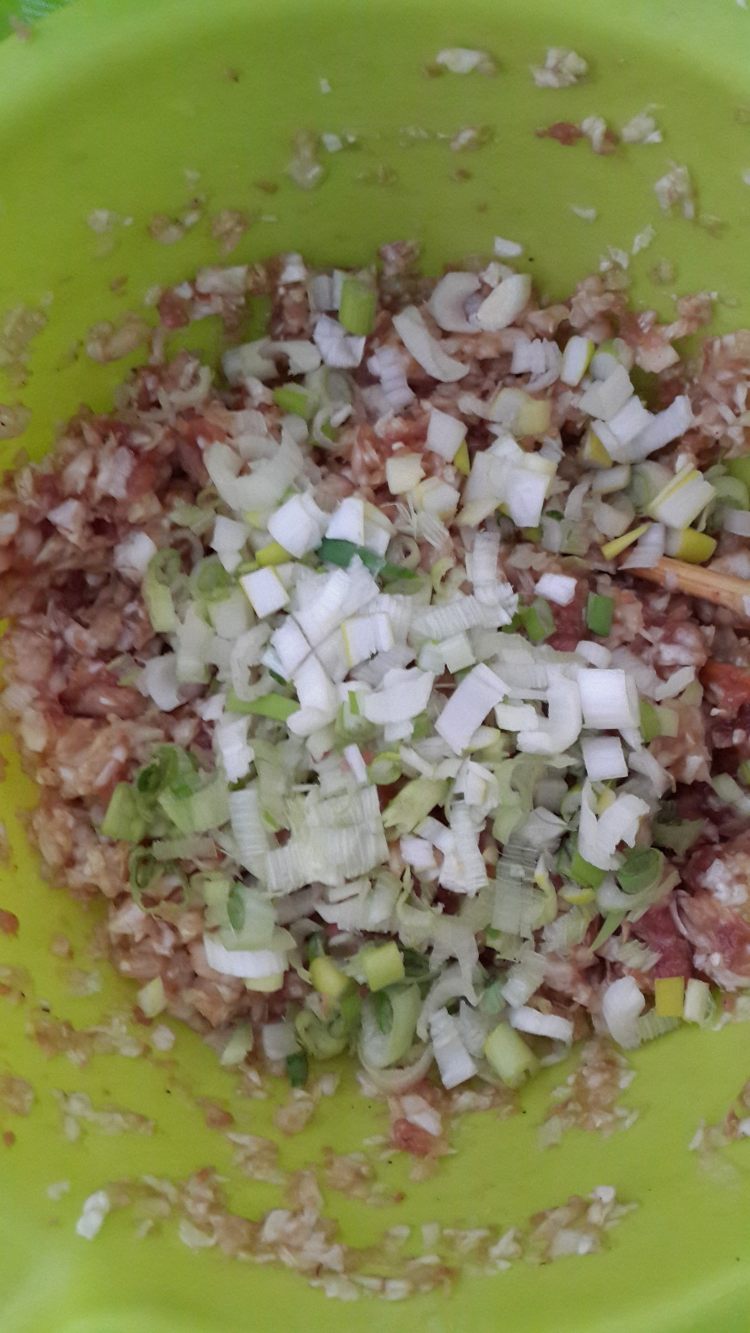 白菜肉水饺步骤7