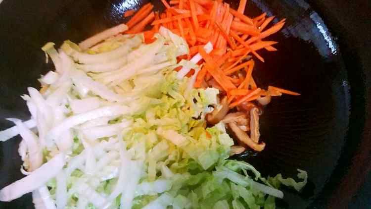 白菜豆腐三丝汤步骤6