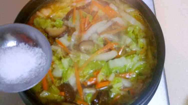 白菜豆腐三丝汤步骤9