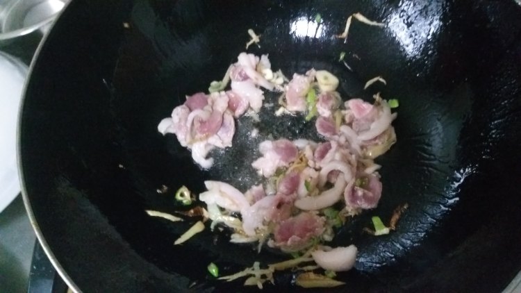 白菜木耳豆腐皮步骤5