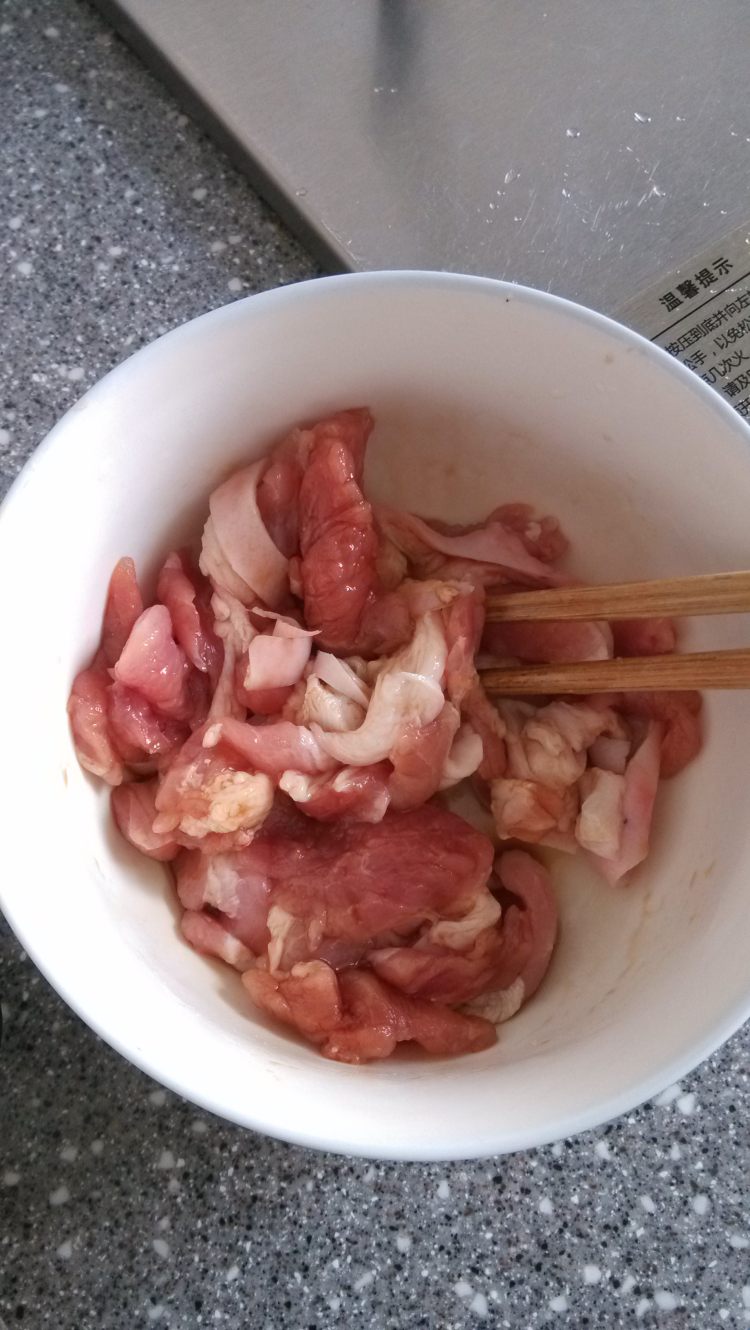 肉片白菜杆步骤3