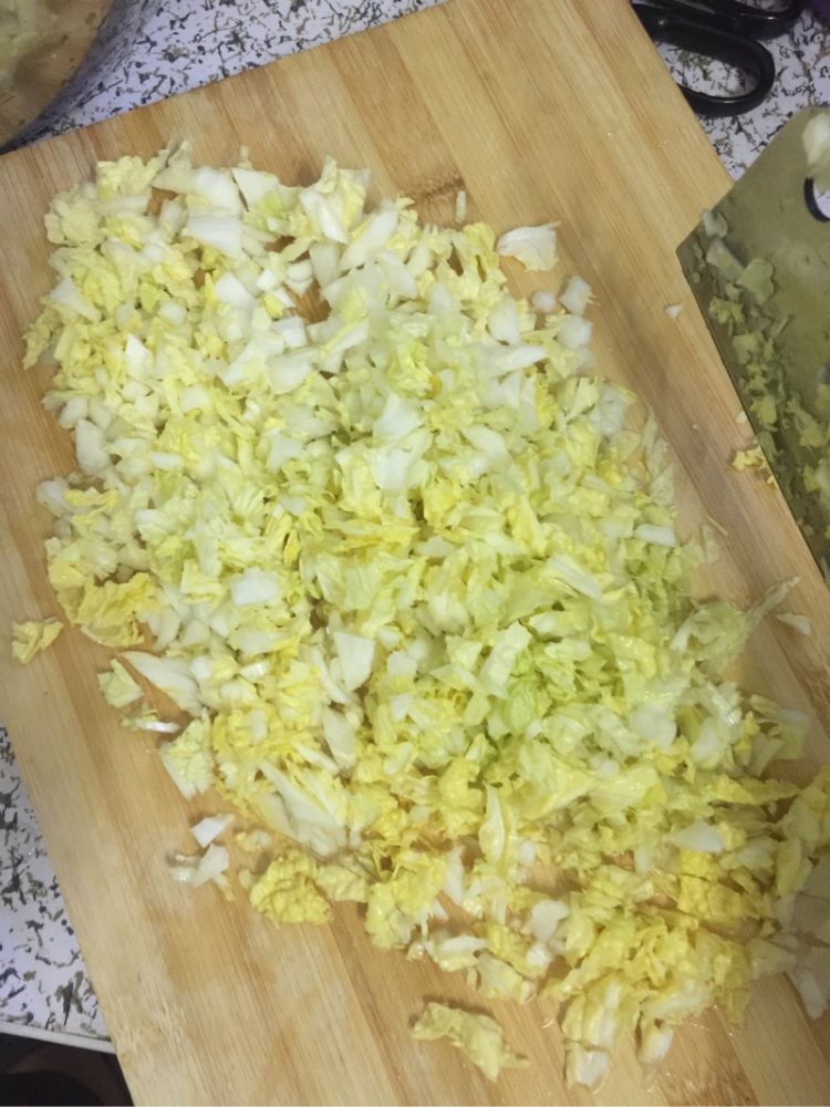 白菜豆豉水饺步骤1