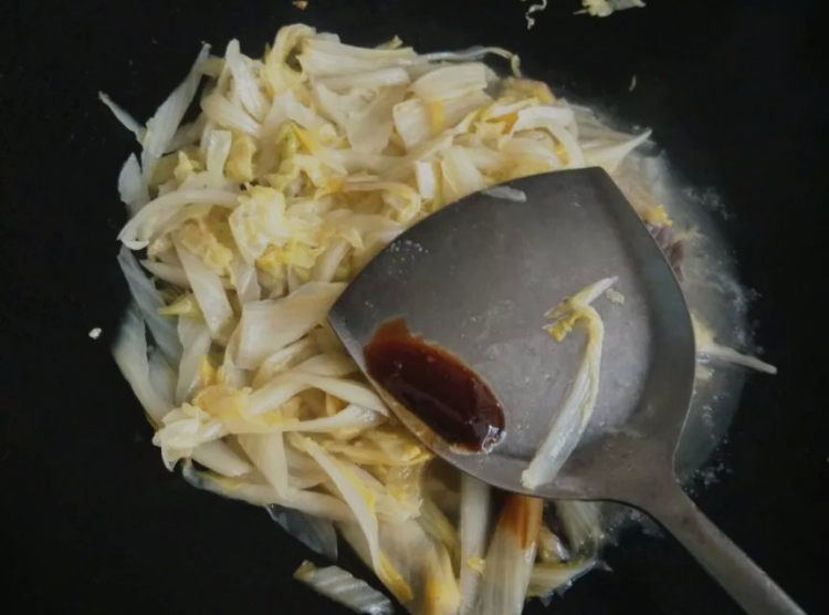 猪肉白菜丝步骤7
