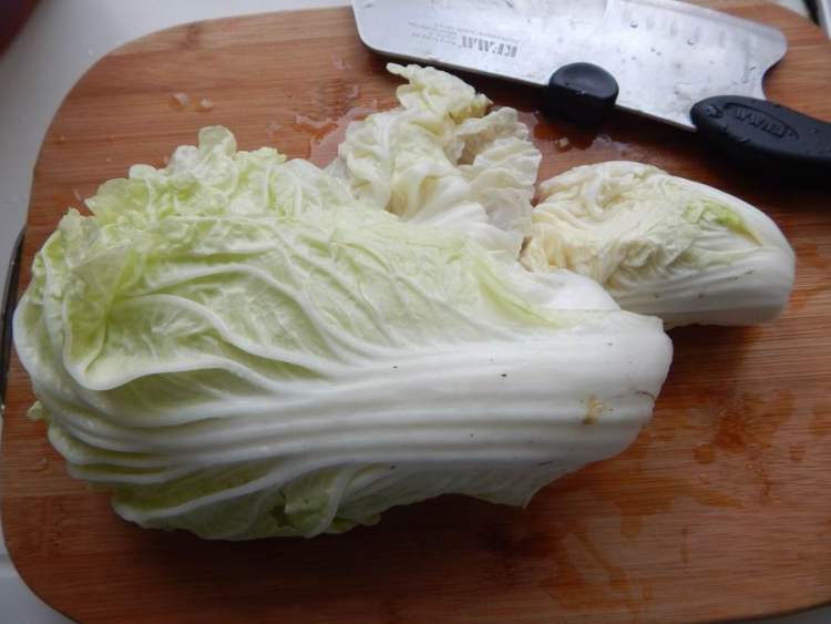 白菜猪肉煎饺步骤1