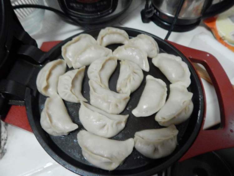 白菜猪肉煎饺步骤23