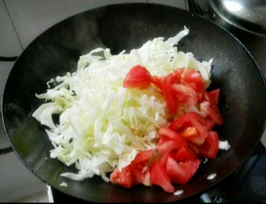 西红柿鸡蛋炒白菜步骤5