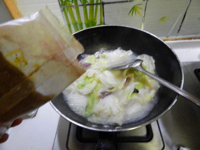 白菜牛肉粉丝汤步骤11