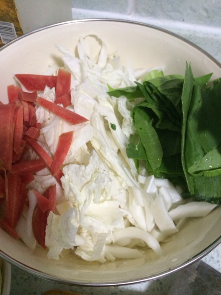 醋溜白菜炒肉步骤1