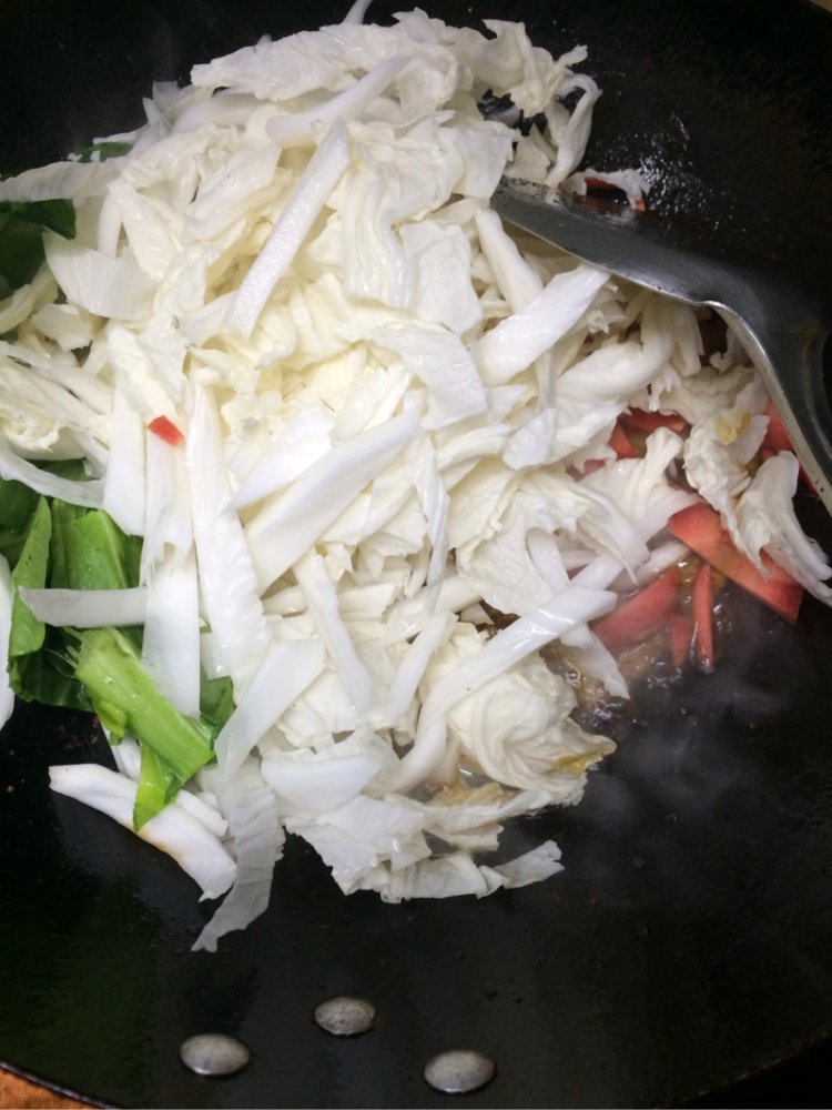醋溜白菜炒肉步骤4
