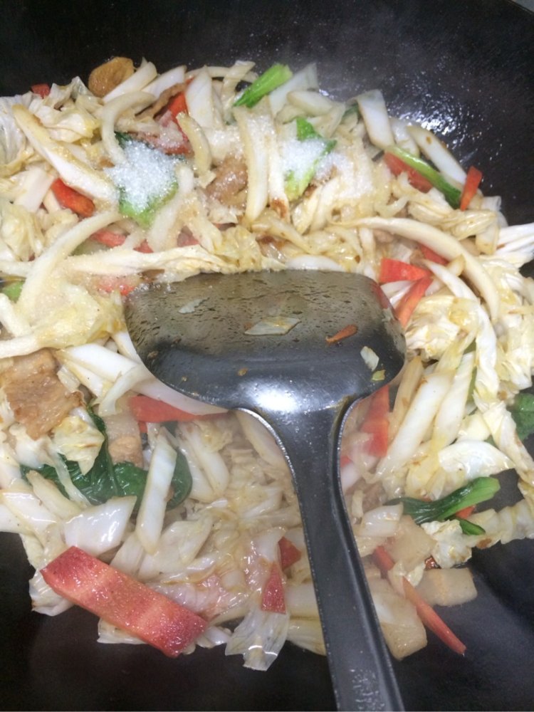 醋溜白菜炒肉步骤5
