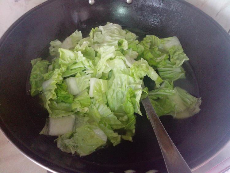 白菜肉片汤步骤6