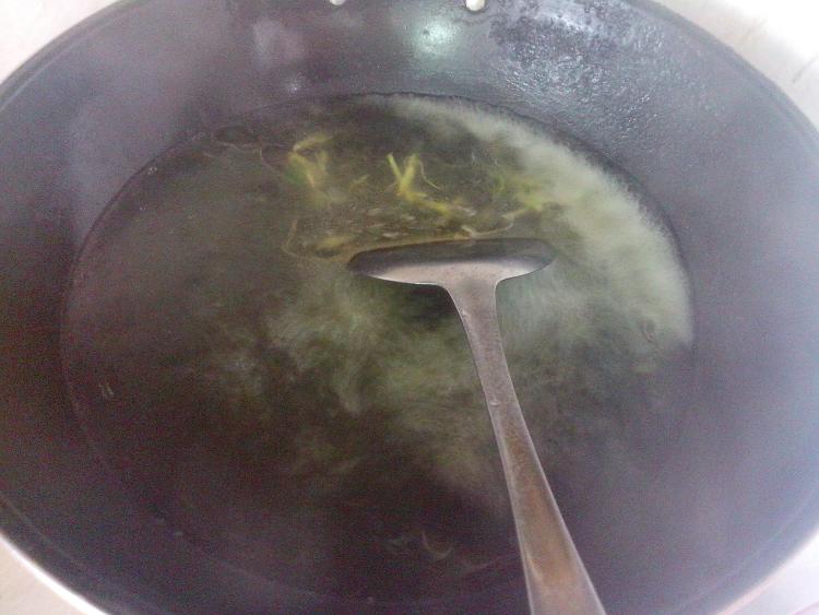 白菜肉片汤步骤5