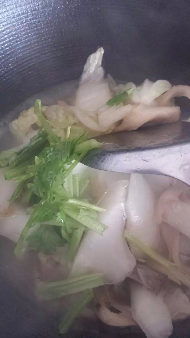 凤尾菇炒白菜步骤10