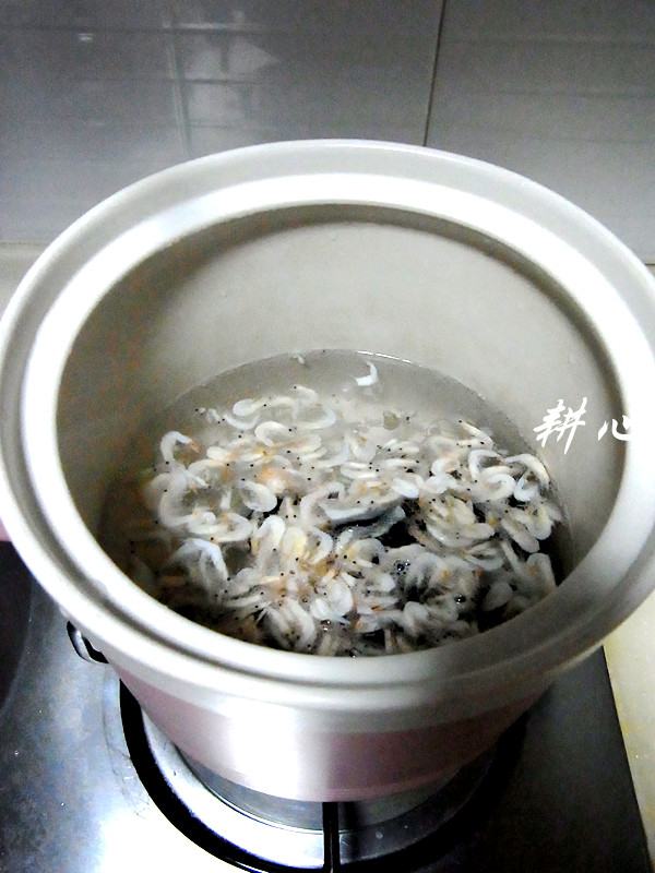 虾皮白菜木耳汤步骤5