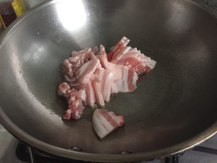 五花肉炒杂菜步骤6