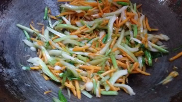 素炒萝卜菜丝步骤8