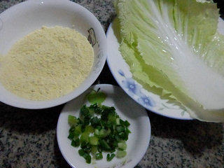 香葱白菜玉米糊步骤1