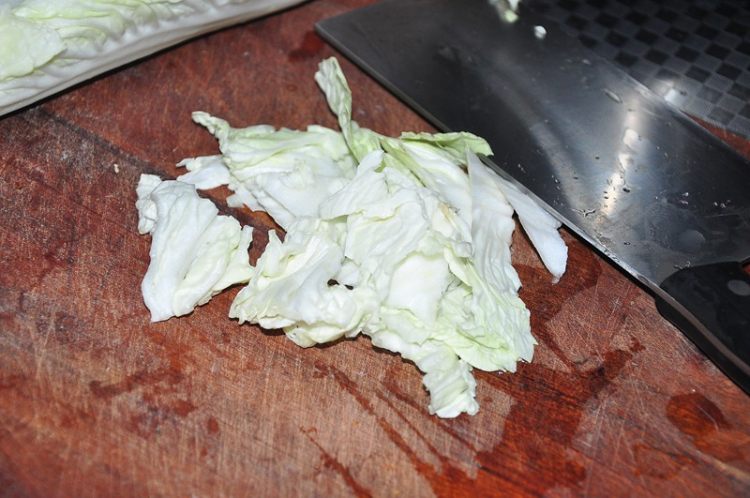 肉丸黑白菜步骤3