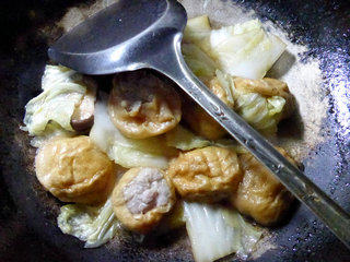 香菇肉面筋煮白菜步骤8
