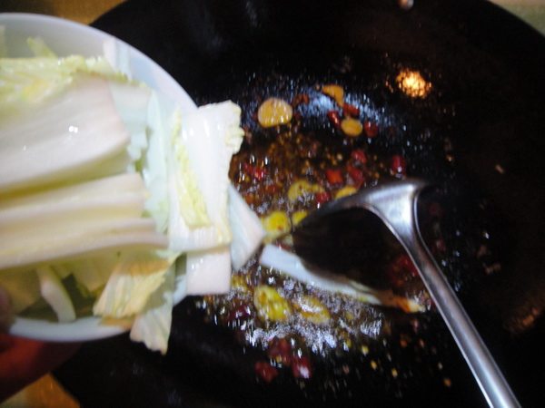 香辣白菜肉片步骤16