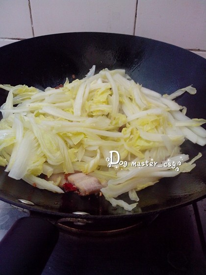 白菜烧肉炒粉丝步骤5