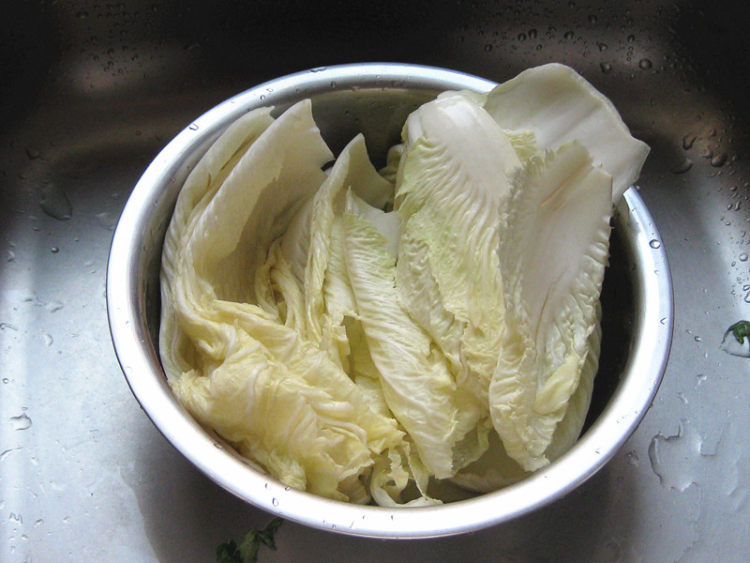 肉丝白菜步骤1