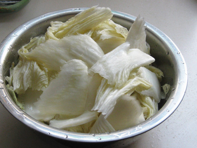 肉丝白菜步骤2
