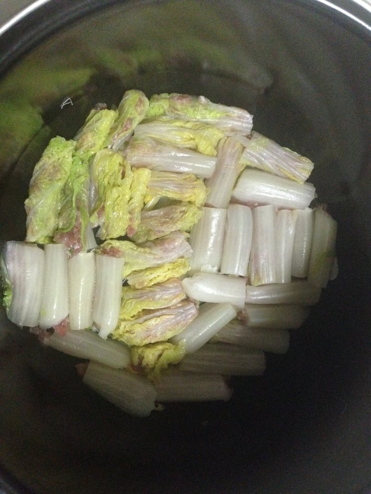 猪肉白菜卷步骤6