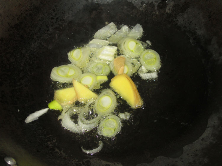 白菜粉条肉片步骤4