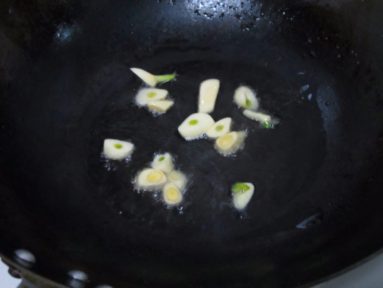 干锅白菜木耳步骤4