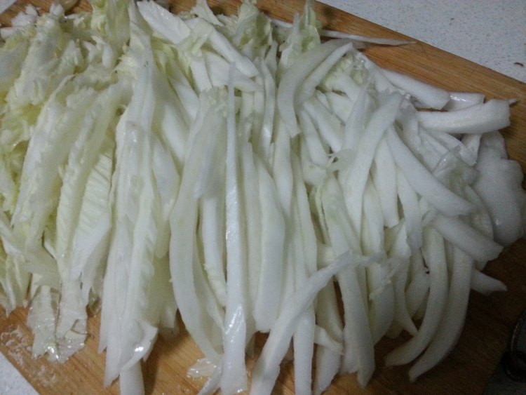 白菜丝炒肉丝步骤1