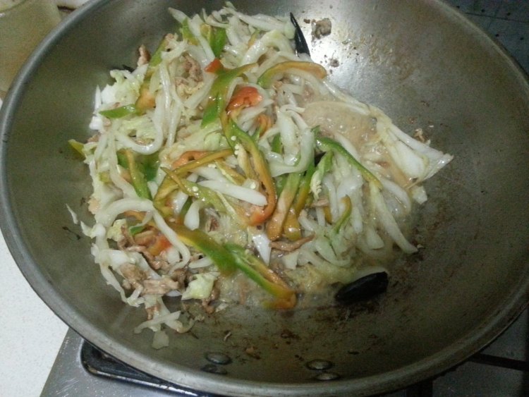 白菜丝炒肉丝步骤9