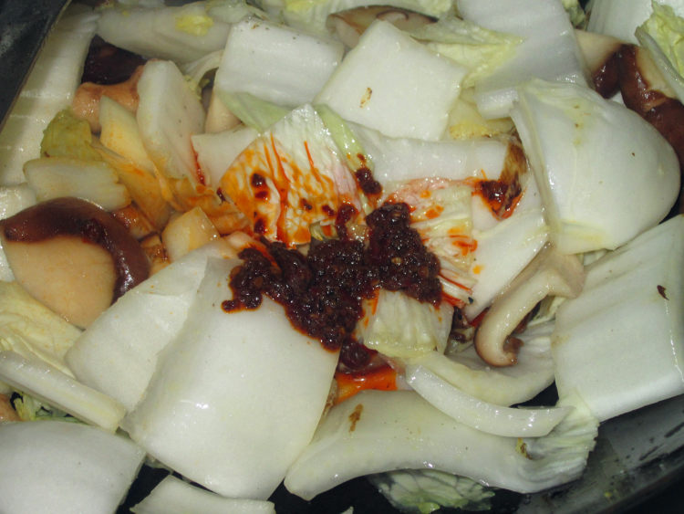 干锅白菜香菇步骤8