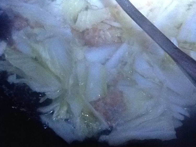 白菜汆丸子步骤6