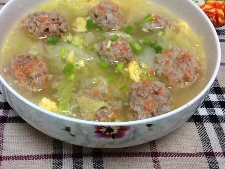 白菜汆丸子步骤9