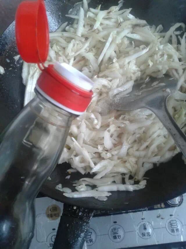 醋炝白菜帮步骤6