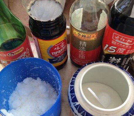 油焖虾烩白菜步骤3